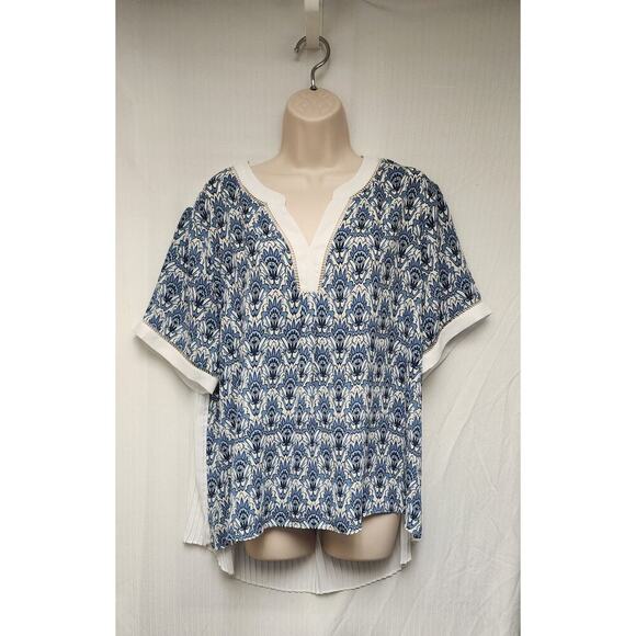 Cato Notched V-Neck Chiffon Pleated Blue & White Short Sleeve Floral Top 18/20W - Picture 3 of 6